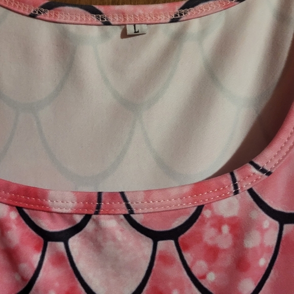 Fun Mermaid Style Sleeveless Dress hombre coloring from pink to blue Size L - Picture 4 of 6
